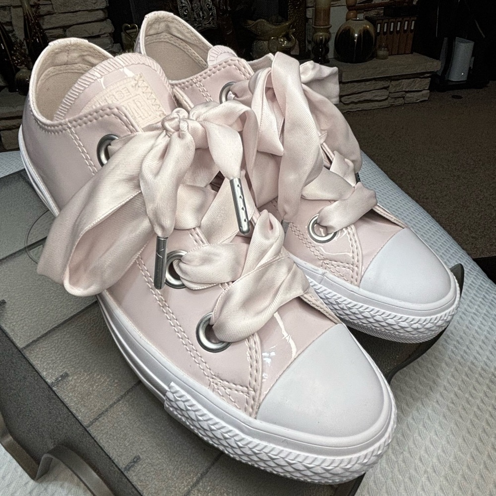 Pink Converse - Picture 6 of 10